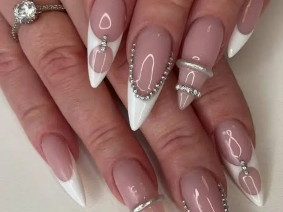 Nails home beauty services